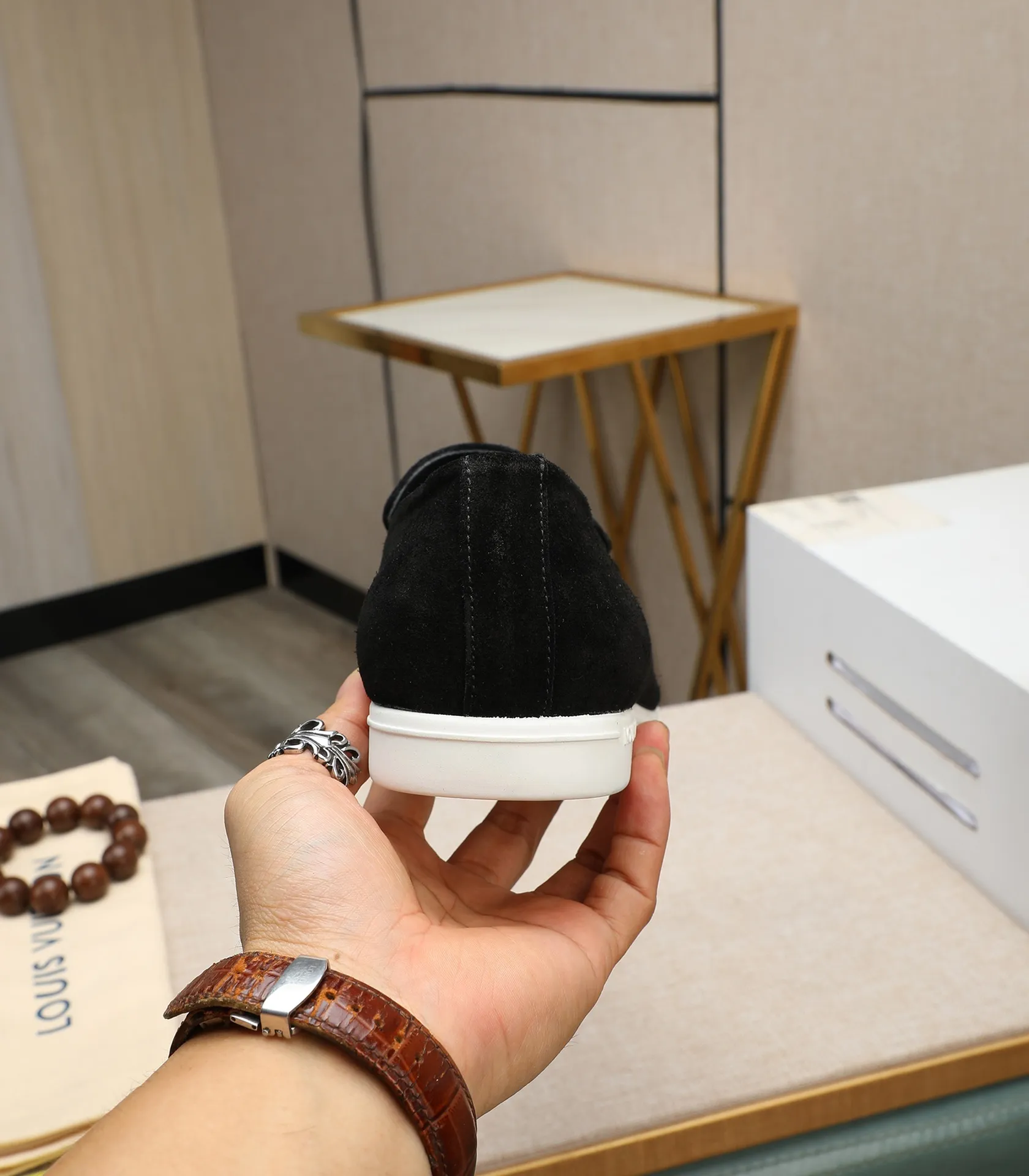 Men's shoes 💰520 📛📛【LOUIS VUITTON】Louis Vuitton 2024 official website synchronized new products 👟Milan fashion catwalk style 🇰🇾🇰🇾LV family logo, celebrity style, a must-have for fashionistas ⚠️First-layer calfskin ➕Genuine leather lining ➕Official website original version special outsole 👞Number 38-44